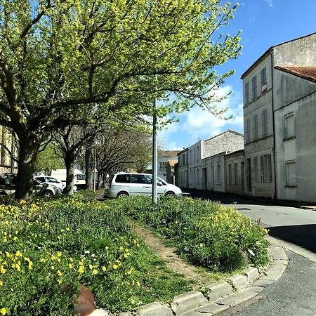 T2 meublé pour curistes, vacanciers et stagiaires Rochefort  Exterior foto